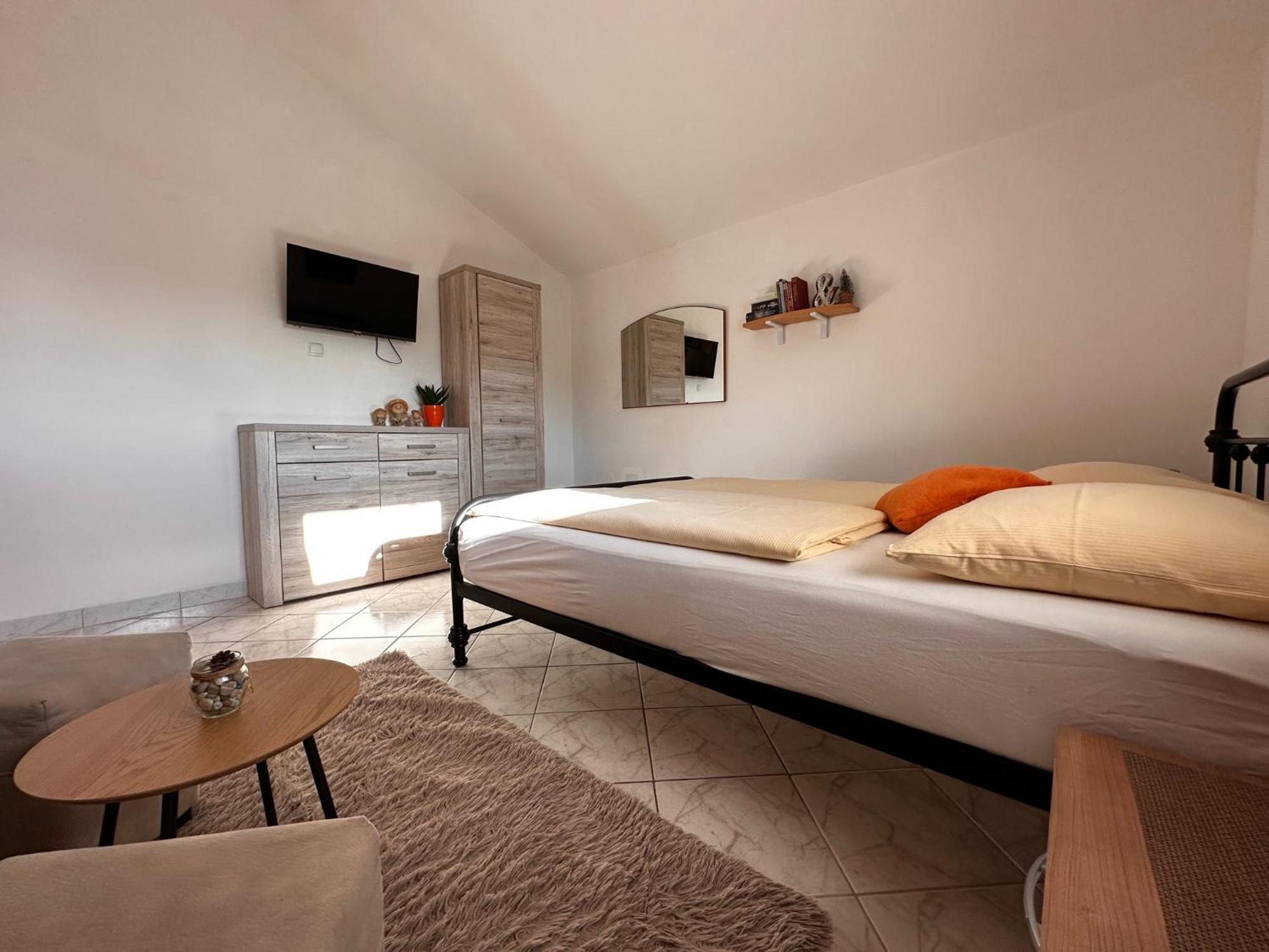 Apartments Hajl Крк Экстерьер фото
